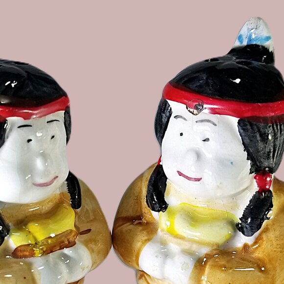 Native American Indian Salt & Pepper Shakers Porcelain Native Chiefs ServeWare - Picture 8 of 8